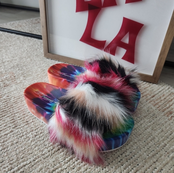 Faux Fur Tie Dye Platform Slides Red Multi - Picture 9 of 10